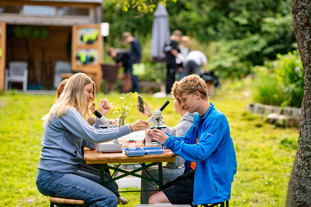 Forschen in der Naturpark-Schule